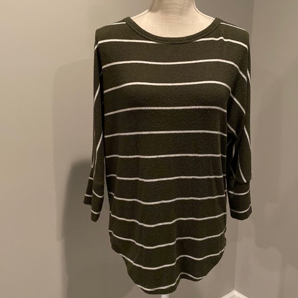 Market & Spruce Knit Top Size: M - Picture 1 of 12